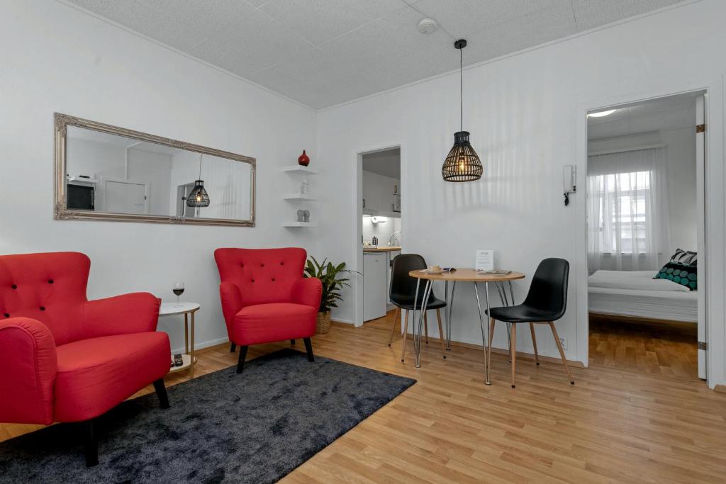 Castle House Luxury Apartments - Tap to explore photos