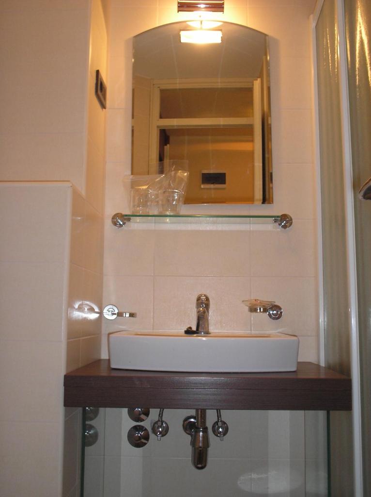 Hotel Fontana photo 3