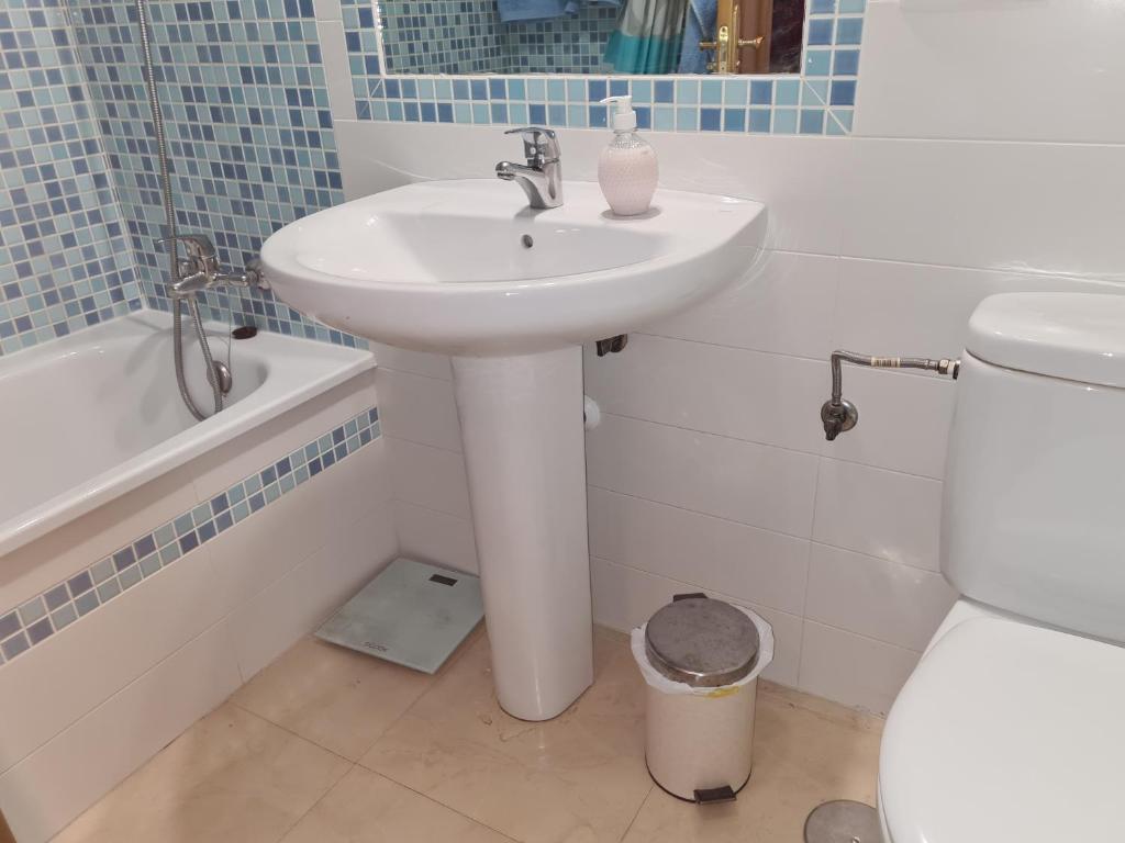 APARTAMENTO BONITO EN PINAL DEL MAR NERJA photo 4