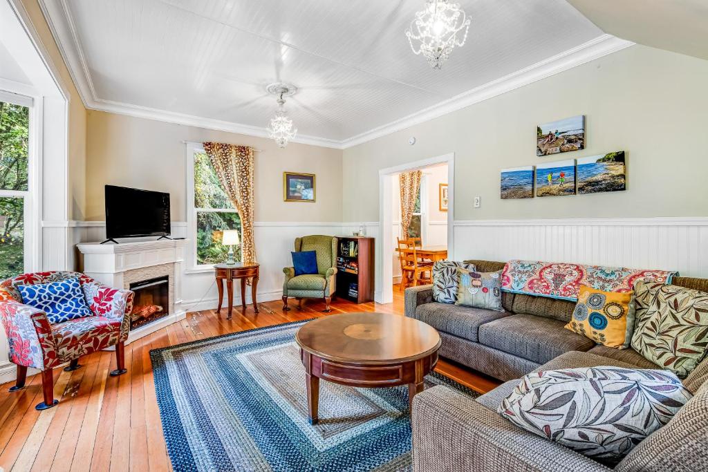 Peaceful Farm Rental in Sequim photo 3
