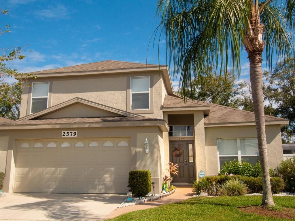 3 Bedroom Home With Private Screened Pool With Rock Waterfall Feature And Gameroom By Florida Dream Homes photo 2
