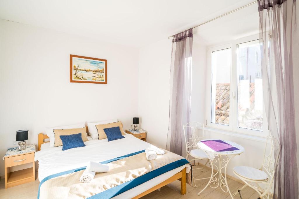 Deluxe Rooms with a terrace view at Old City Gate photo 4