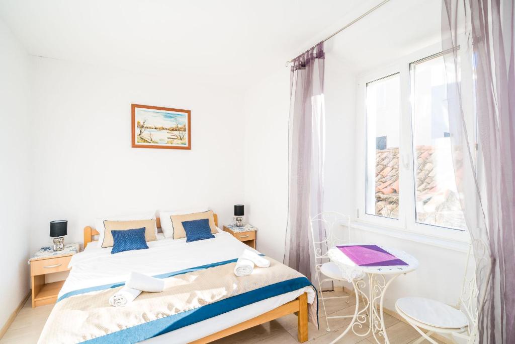 Deluxe Rooms with a terrace view at Old City Gate photo 3