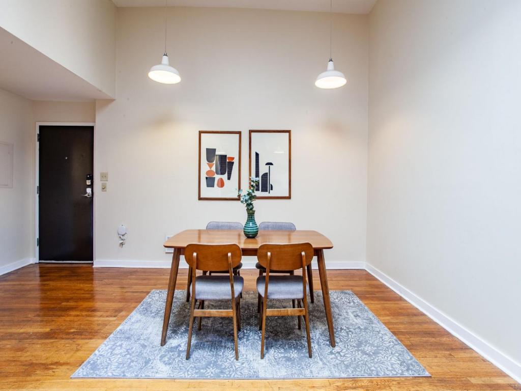 Spacious Old City Loft photo 1