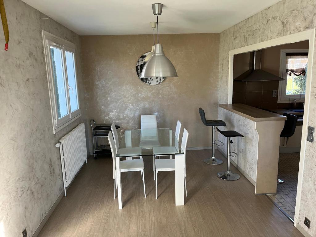 Maison 4 chambres cusset photo 3
