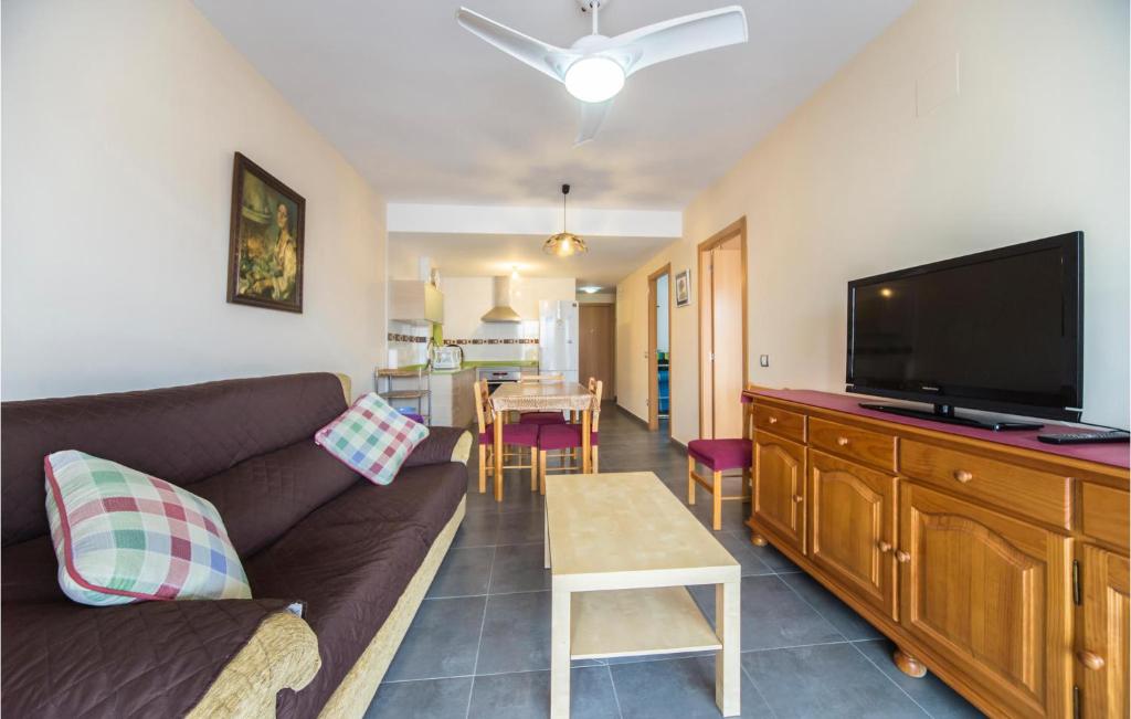 Nice Apartment In El Grao De Moncfar With 2 Bedrooms