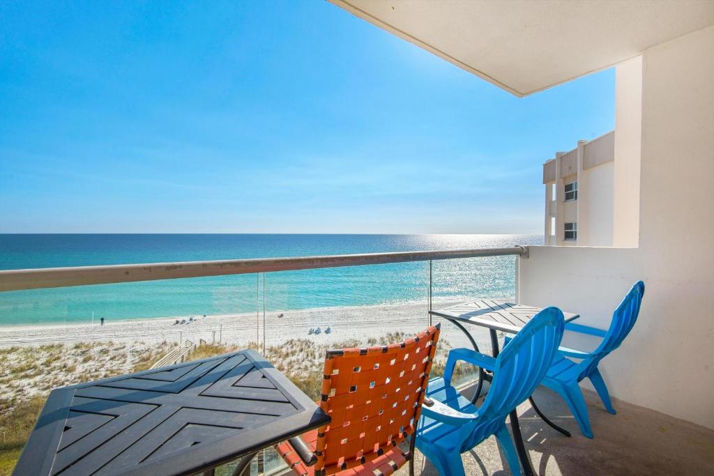 Regency Towers 702 West- Azure Pleasure image