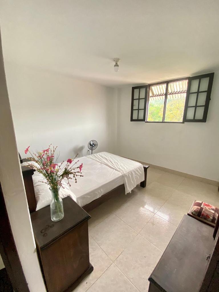 Casa rústica con terraza, en el corazón del pueblo photo 1