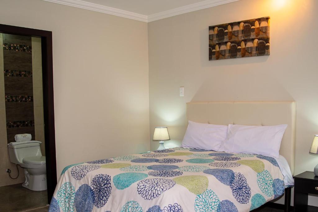 Illari Hotel photo 1
