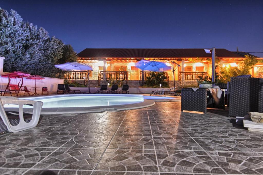 XxL Holiday House Ana with pool for 16-22 people photo 4