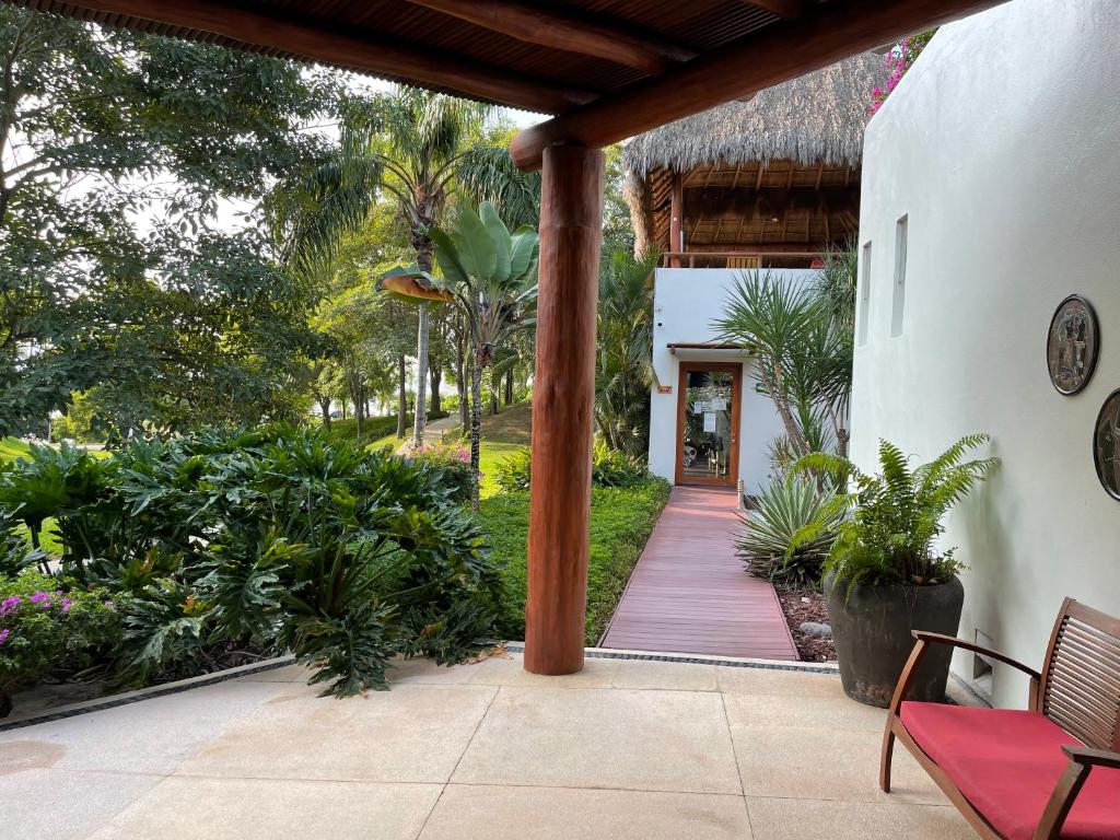 Casa del Caracol Feliz - Oceanfront luxury villa in Punta Esmeralda photo 1