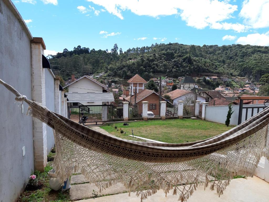 Casa MAGNÍFICA a 1 Km do centrinho com Suíte e Hidro photo 4