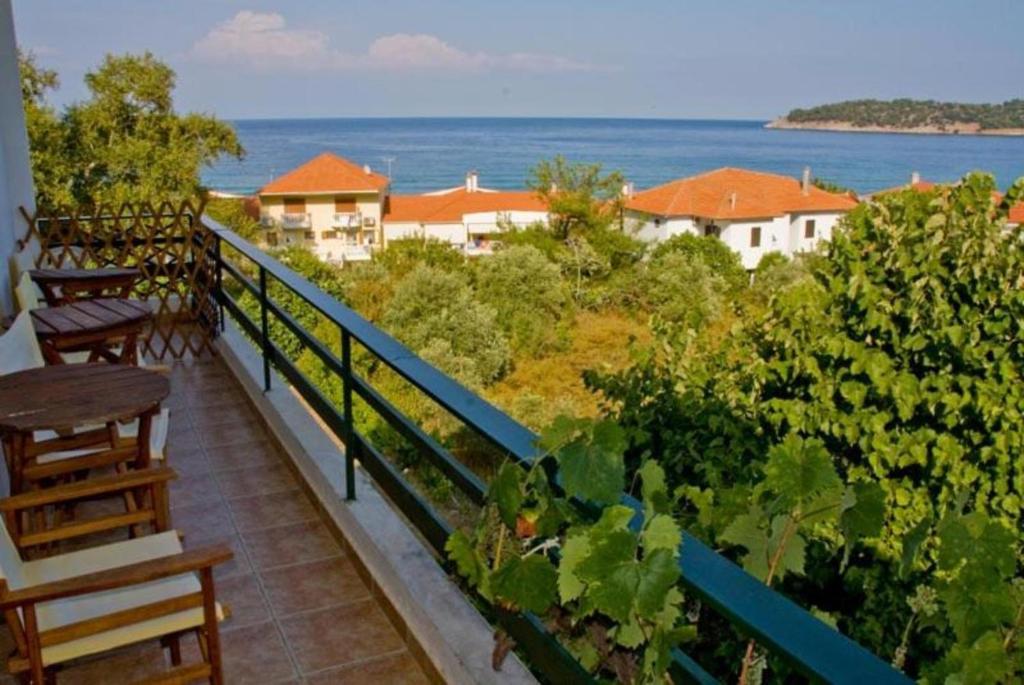 Blue Bay Beach Hotel photo 3
