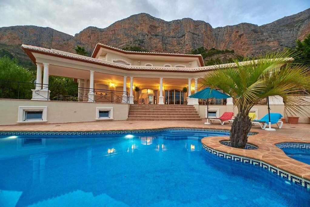 villa de lujo en javea photo 1