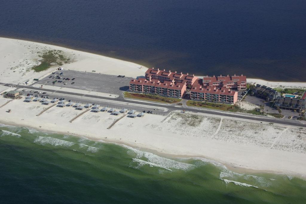 Beautiful Beach Condo image