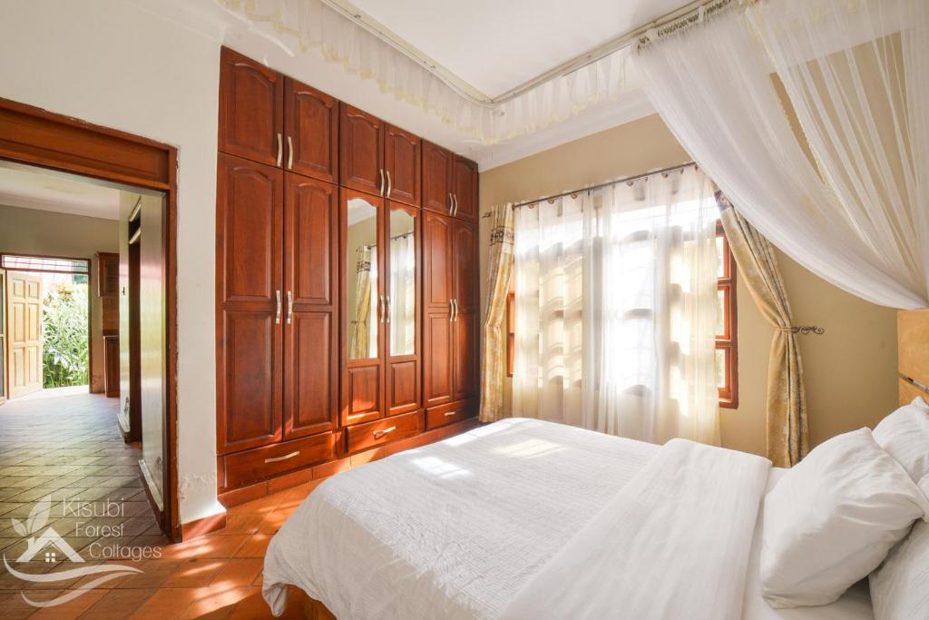 Kisubi Forest Cottages photo 4
