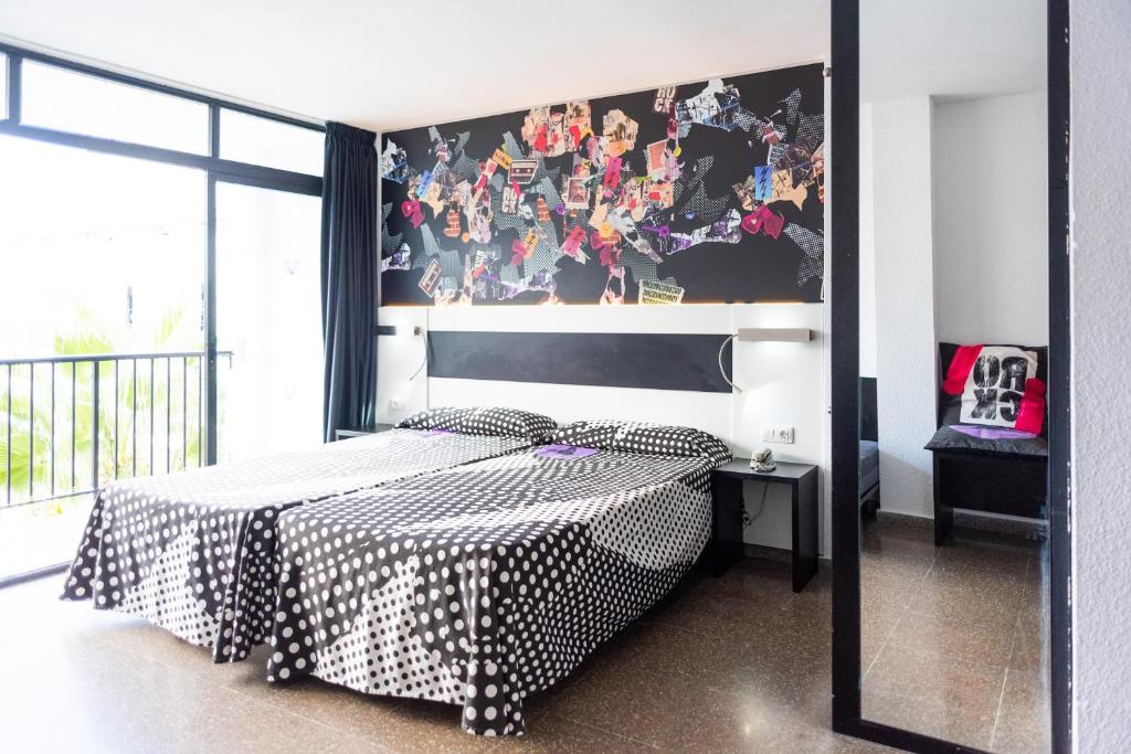Ibiza Rocks Hotel - Adults Only photo 4