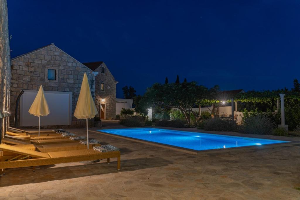 Villa Luic photo 1