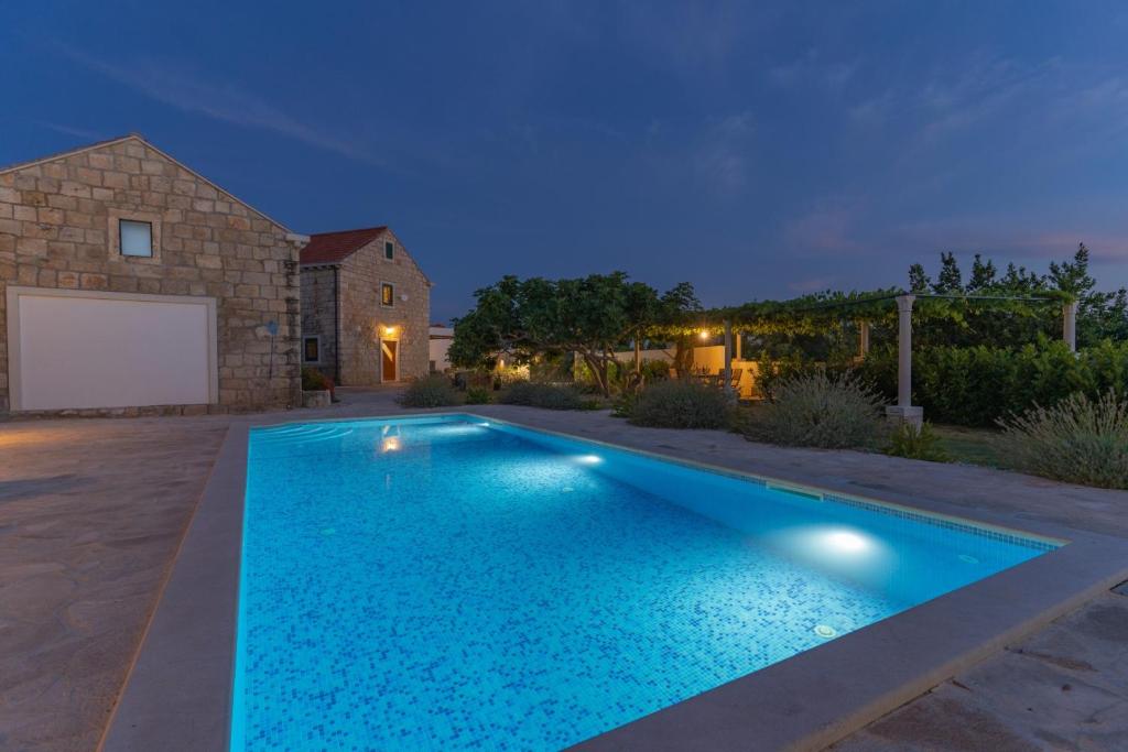 Villa Luic photo 3