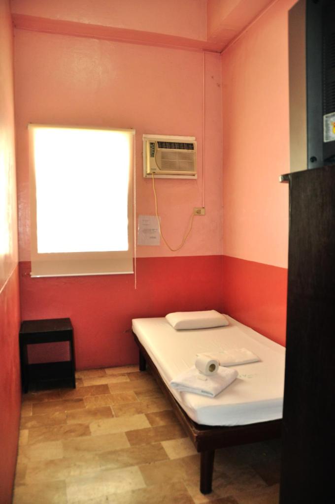 GV Hotel - Lapu-Lapu City photo 3