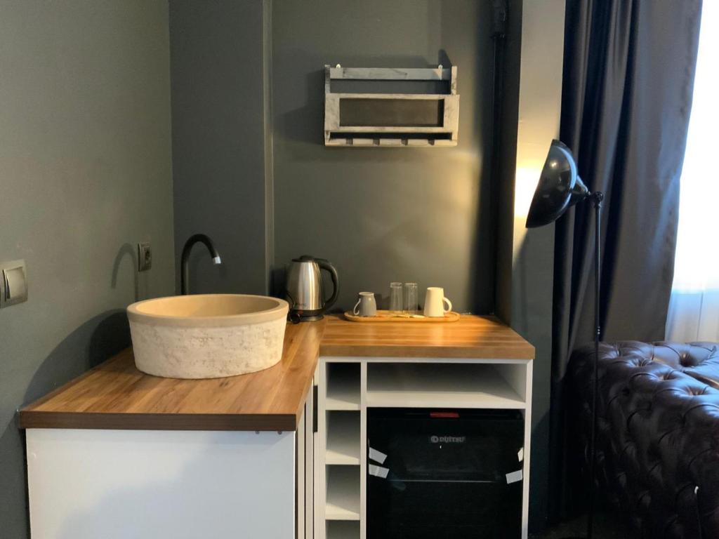 Eva Otel photo 4
