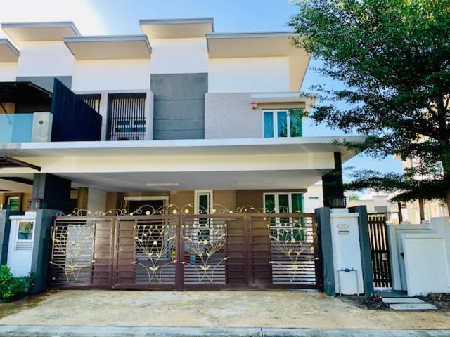 Kuantan Hamreen Homestay