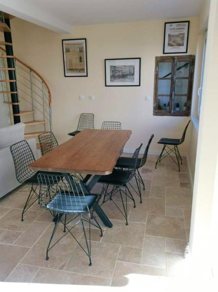 Maison de 4 chambres avec terrasse et wifi a Volvic photo 3