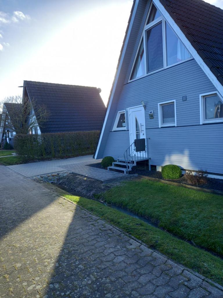 Nurdachhaus 128 Ferienpark Fedderwardersiel photo 1