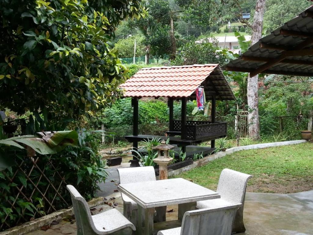 Green Season Cottage photo 2