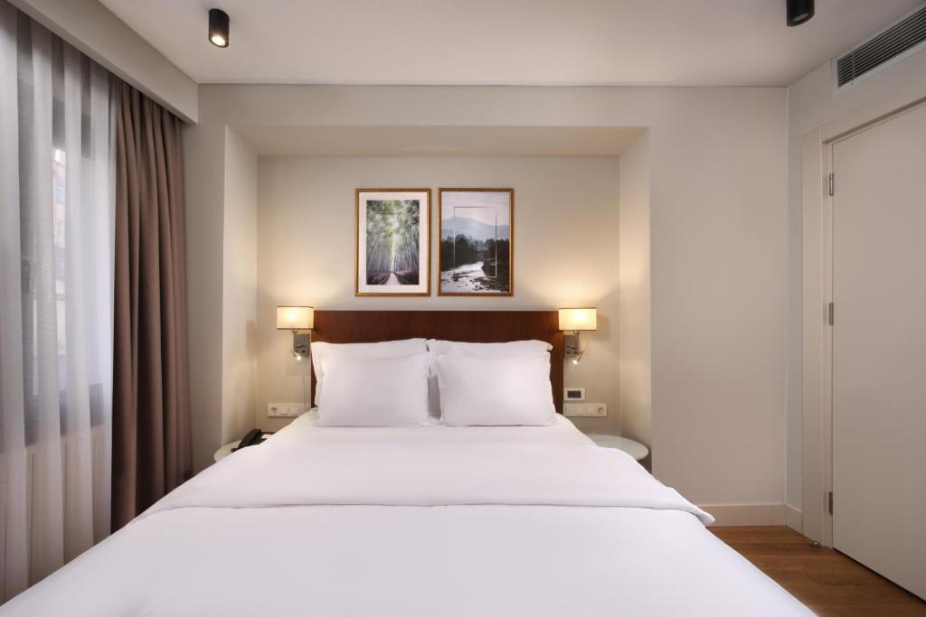 Suadhan Hotel Room Type - Superior Double Room