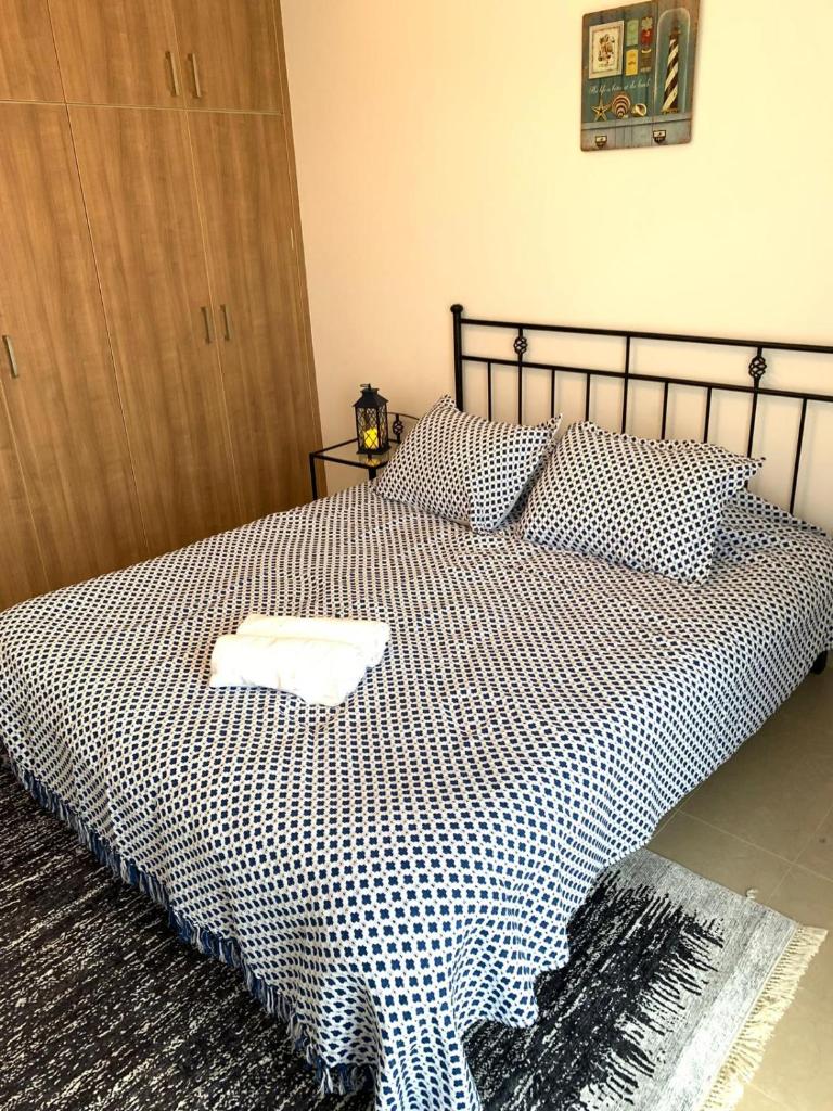 Comfortable One-Bedroom Apartment near the Sea and Casino Merit Park Sel 2-6 photo 1
