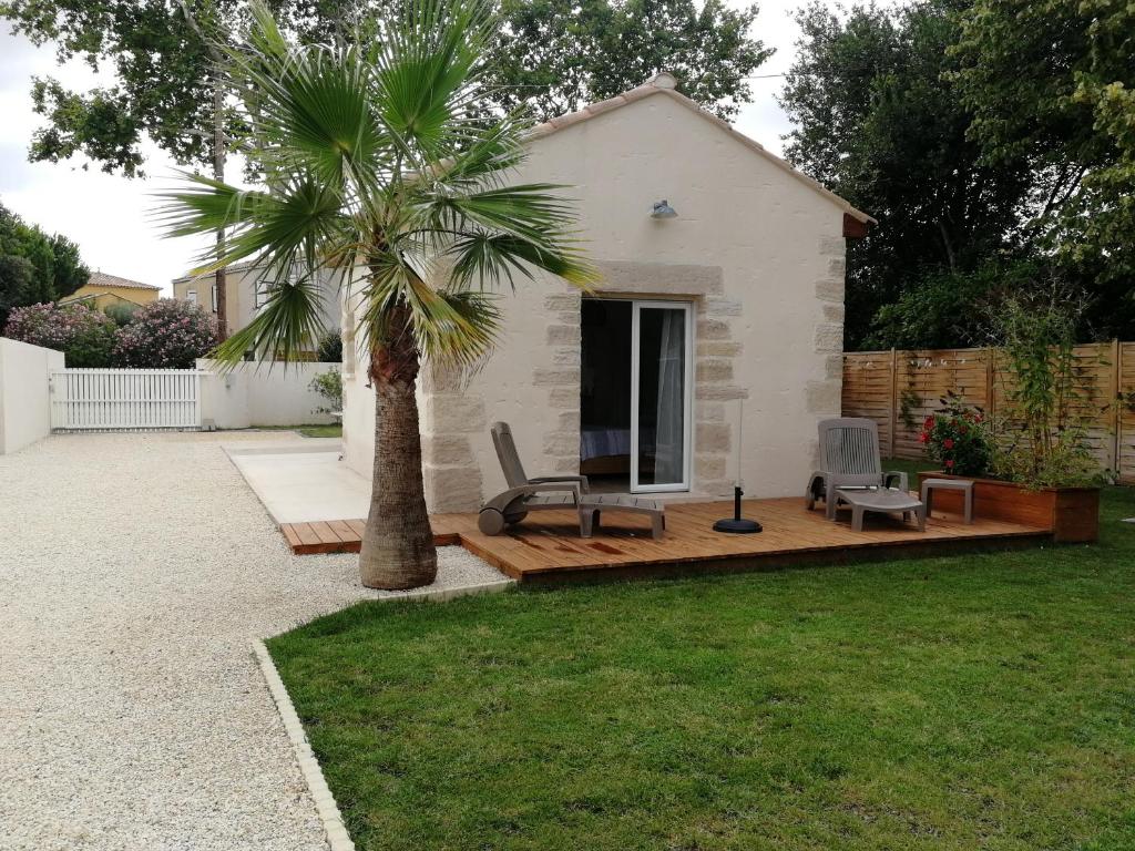 Petite Maison refaite à neuf proche plage photo 1