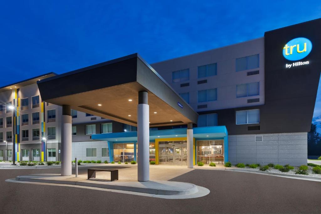 Tru By Hilton Comstock Park Grand Rapids image