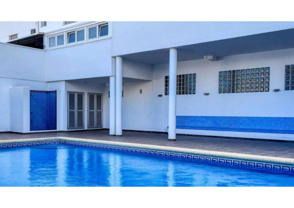 Ático Baladrar con Gran Terraza-NUEVA INSTALACIÓN AAcondicionado TODO APTO - A 8Km Playa Dénia-Oliva Nova Golf -IDEAL Familias y Grupos photo 1