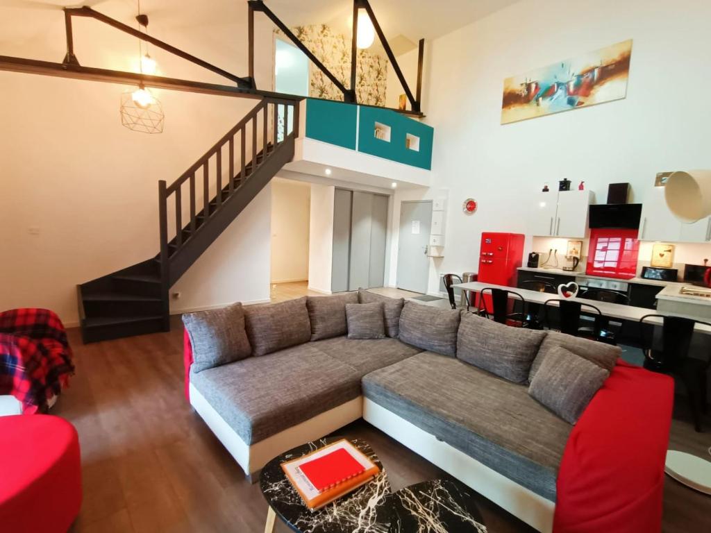 Superbe appartement type loft en duplex rue Buat photo 4