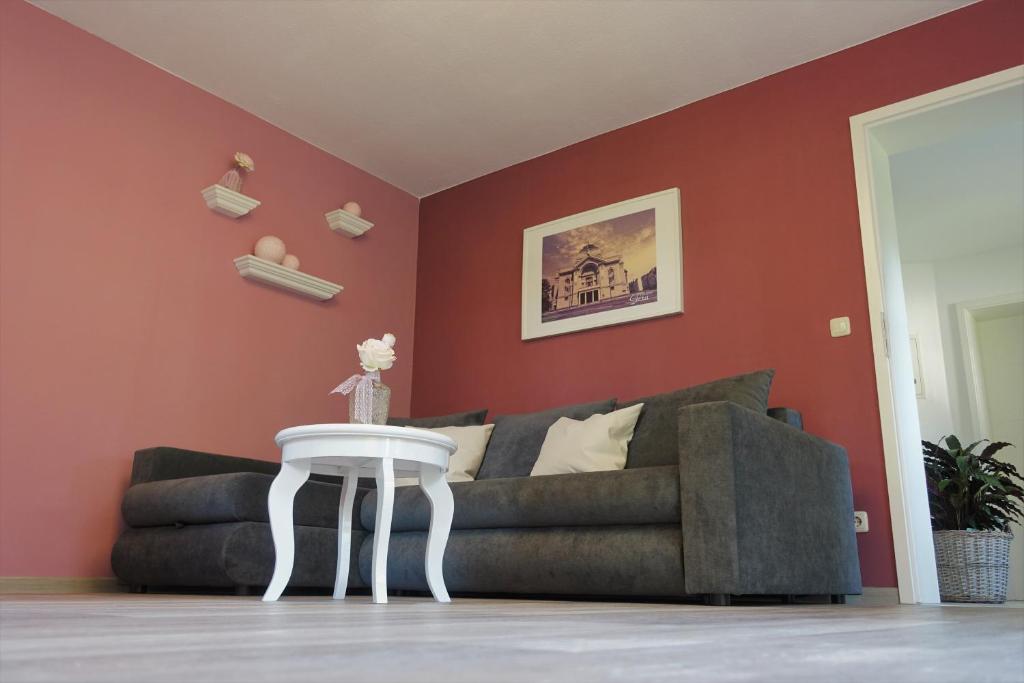 Villa Moser - Ferienwohnung mit Terrasse photo 2