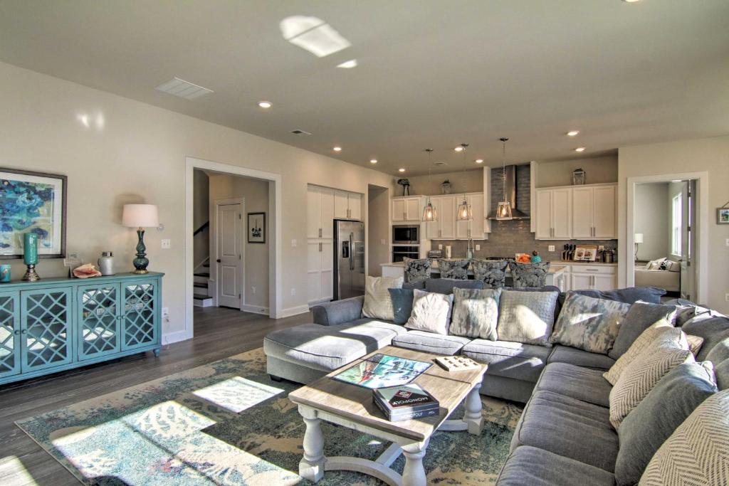 Modern Lewes Home with Deck, Grill and Pond View! photo 4