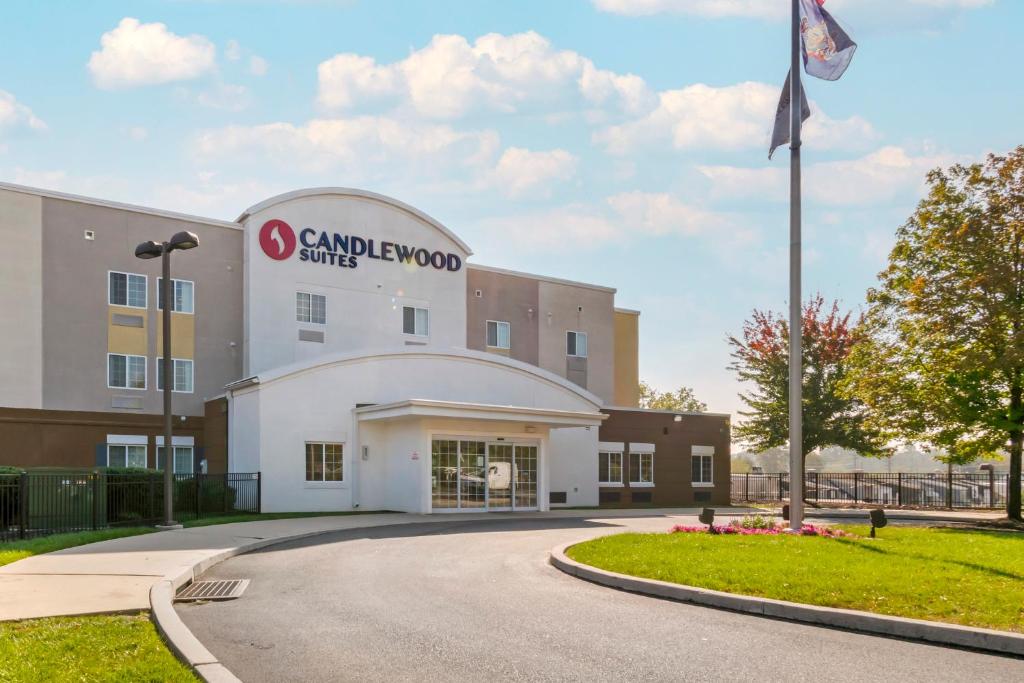 Candlewood Suites Reading, an IHG Hotel image