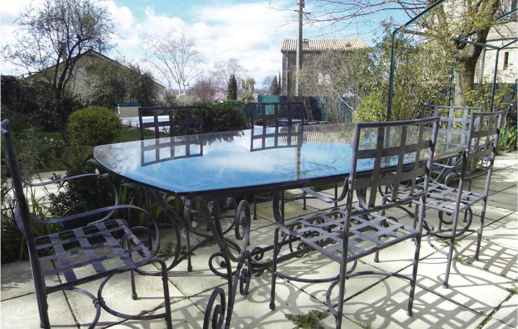 Stunning Home In Azillanet With 5 Bedrooms, Wifi And Outdoor Swimming Pool photo 2