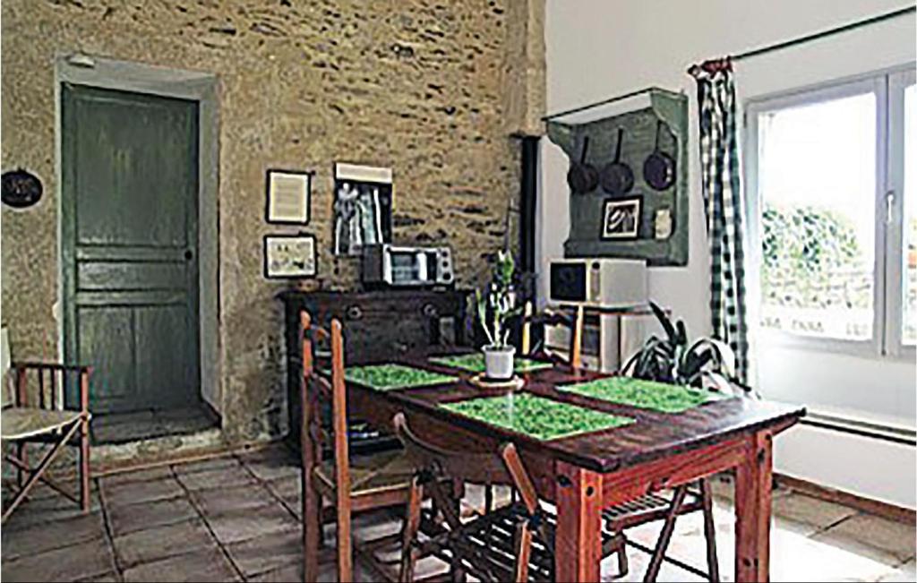 Amazing Home In St Jean Des Mauvrets With 2 Bedrooms photo 2