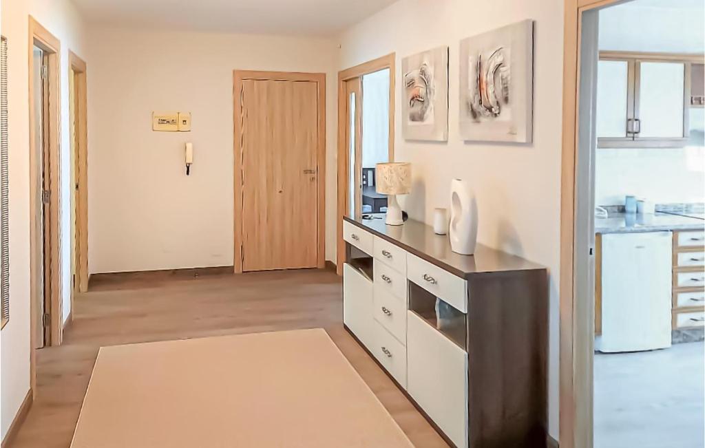 Nice Apartment In Muxa With 4 Bedrooms photo 4