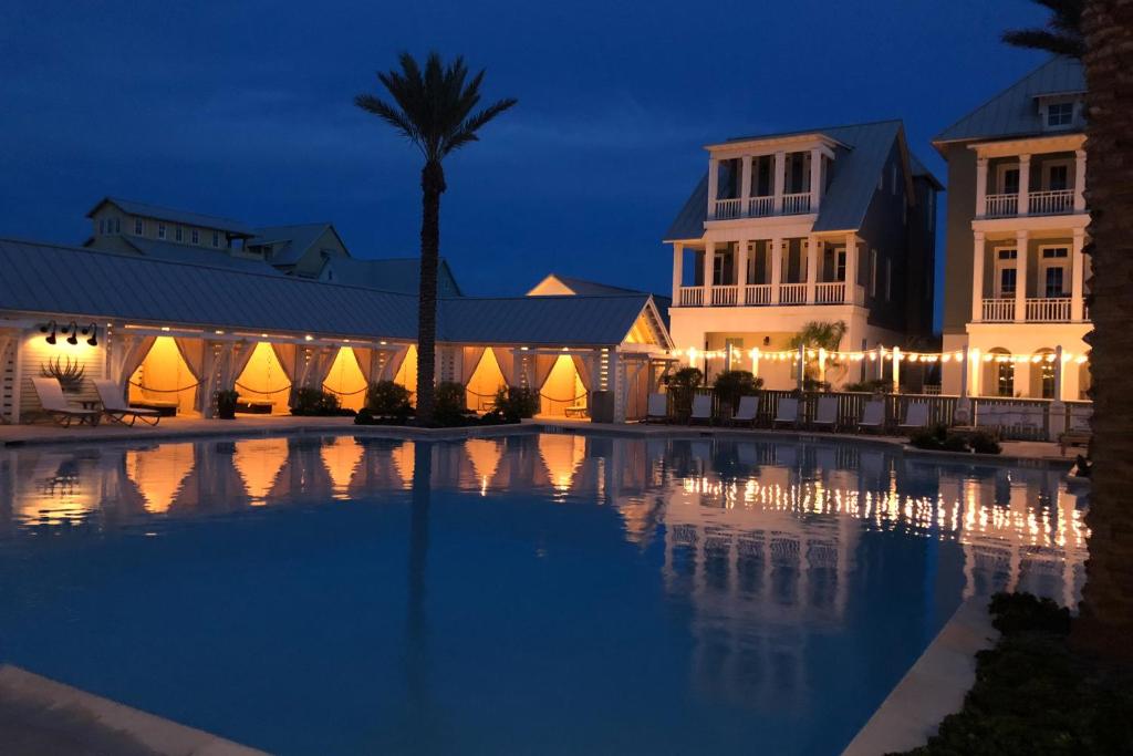 Surf Hut at Palmilla Beach photo 3