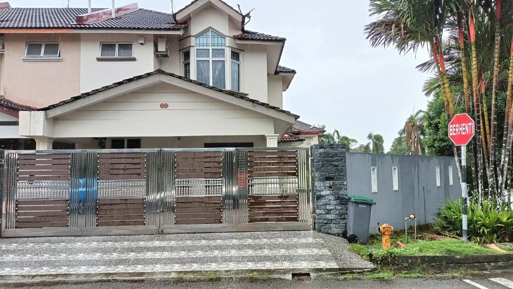 Party/Gathering Semi-D House @Nusajaya Skudai Johor By Popeye Homestay photo 1