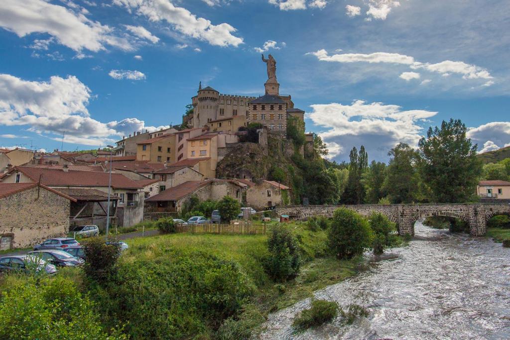 Le Vintage, Balnéo, Stationnement gratuit, à 5 minutes du Puy