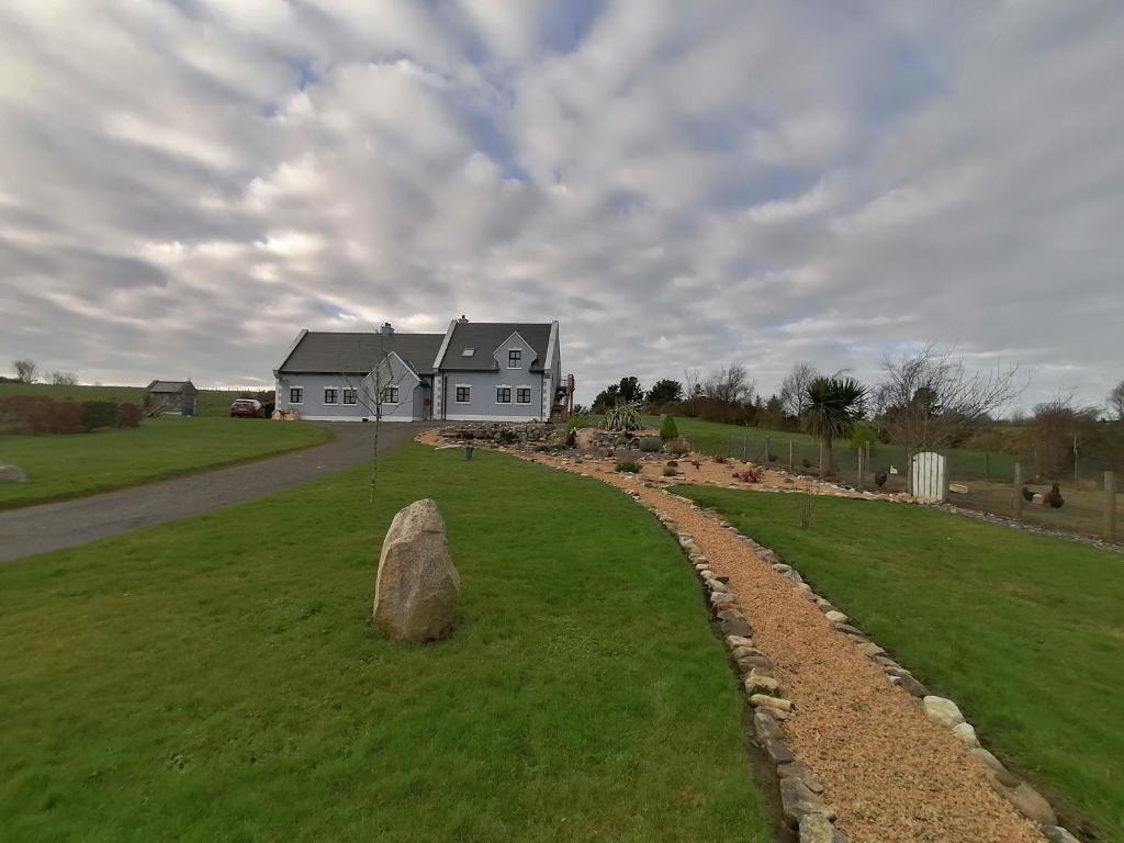 Self catering upstairs apartment at Tradcottage photo 3
