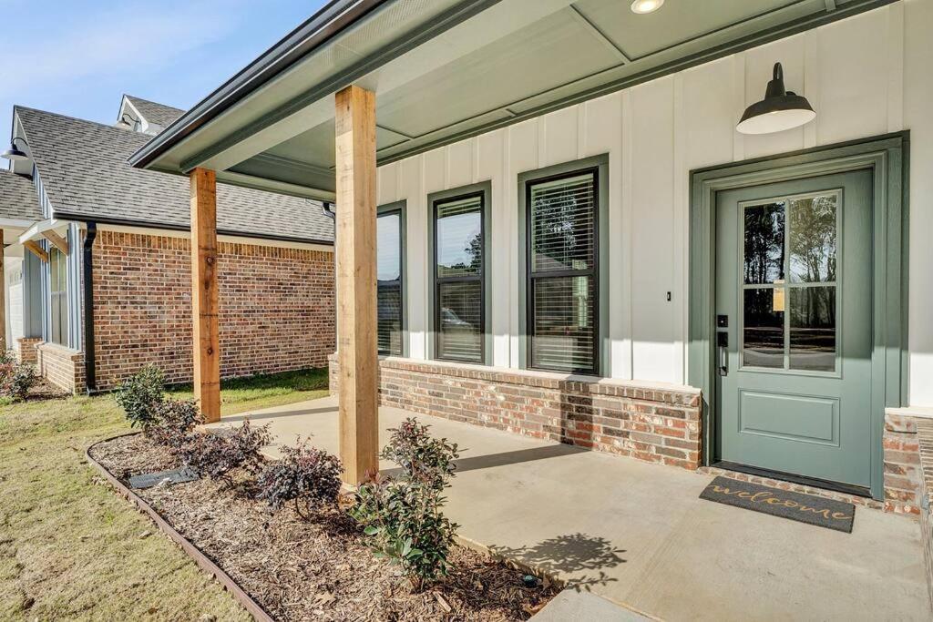 Alamo Luxury Living up to 11 photo 2