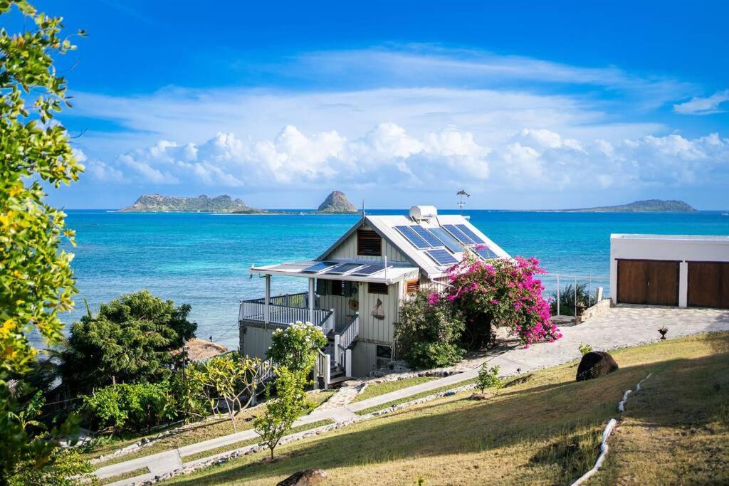 Exclusive Beachfront Eco studio photo 1