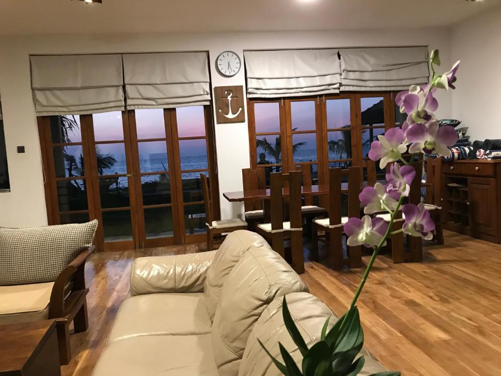 Villa Sanará Uswetakeyyawa Beach photo 1