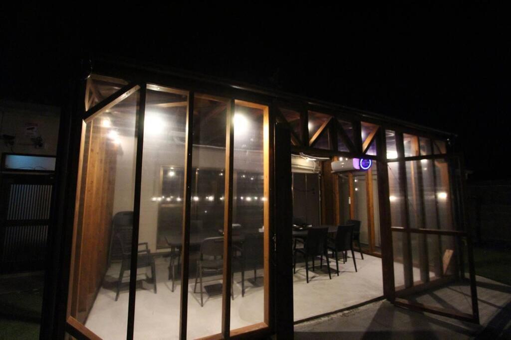 2022年NO.1ビーチもまるごと貸切冬OK屋根付暖房/BBQ場完備/カラオケ/キャンプファイヤー photo 3