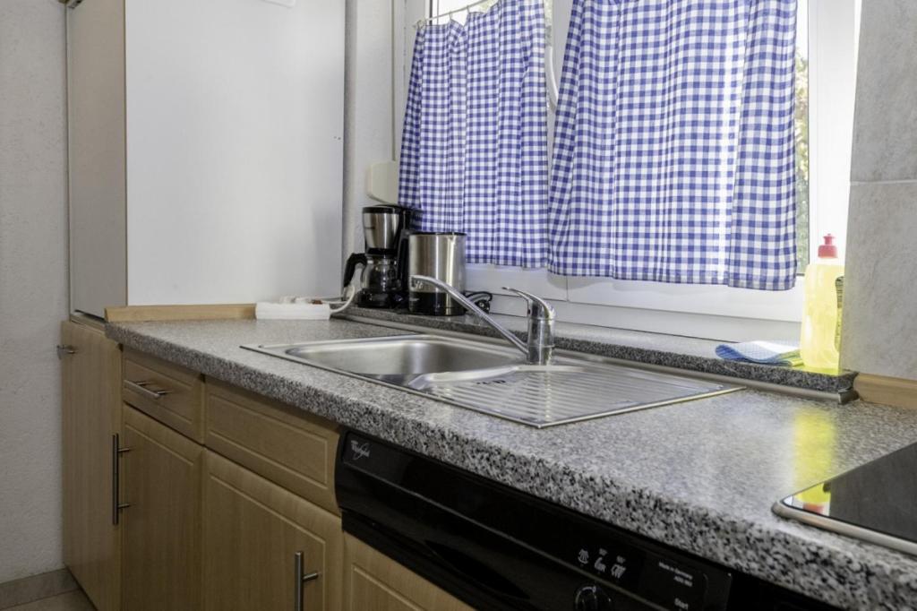 Apartment in Lopar with Terrace, Air conditioning, WIFI, Dishwasher (4612-1) photo 3
